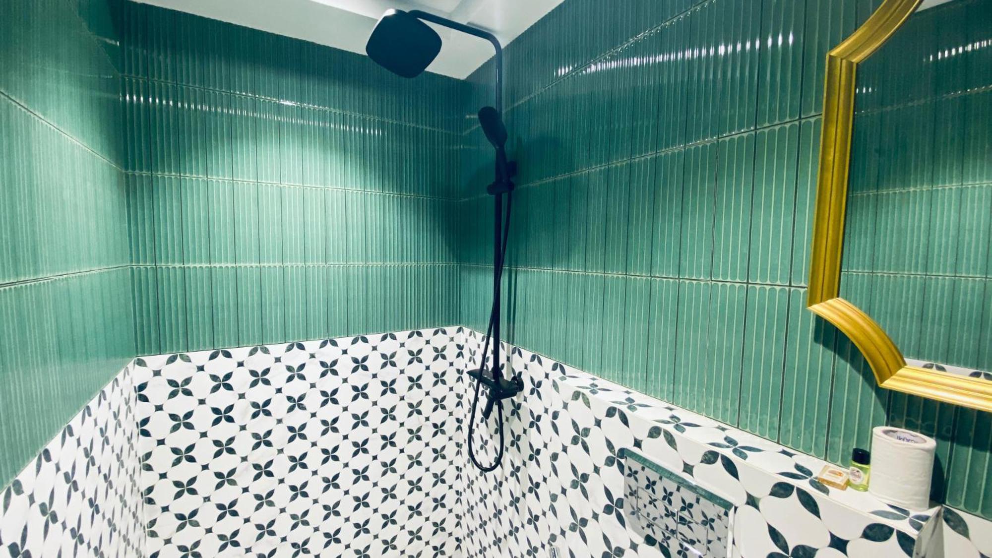 Palm Breeze Hotel - Colaba 뭄바이 외부 사진