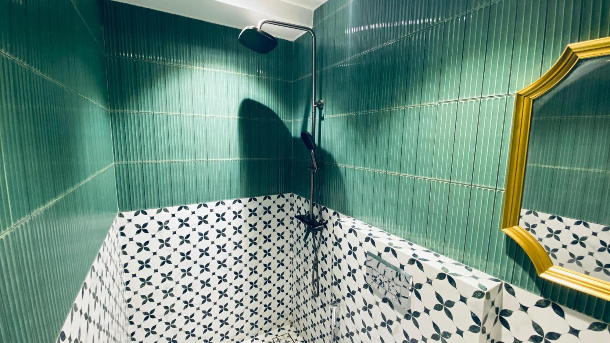 Palm Breeze Hotel - Colaba 뭄바이 외부 사진